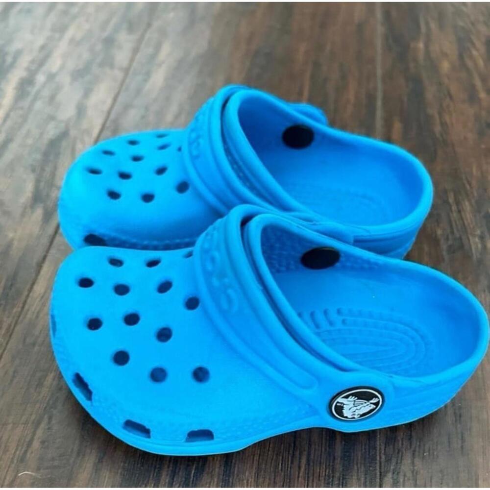 Crocs - Picture 2 of 4